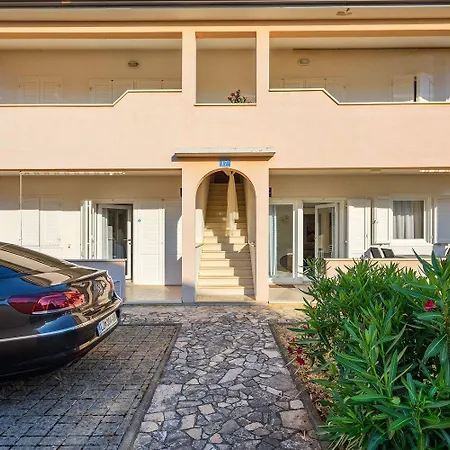 Apartman Malerisches Nur 60 Meter Zum Mit Meerblick Und Eigenem Parkplatz Lovrečica
