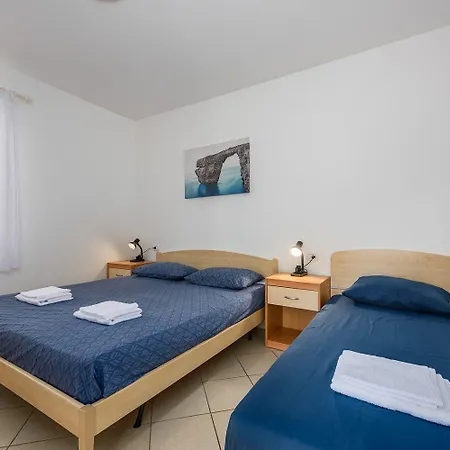 Malerisches Nur 60 Meter Zum Mit Meerblick Und Eigenem Parkplatz * Lovrečica